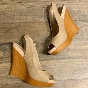 Jessica Simpson - Gray and Tan wedges